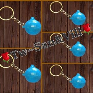 TUPPERWARE BLUE ONION KEYCHAIN SET OF 5 !!!